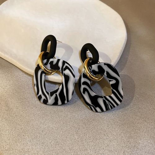 Zebra Stripes Acrylic Drop Earrings | HE6745